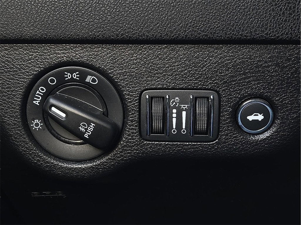 Used 2019 Dodge Charger R/T image 16