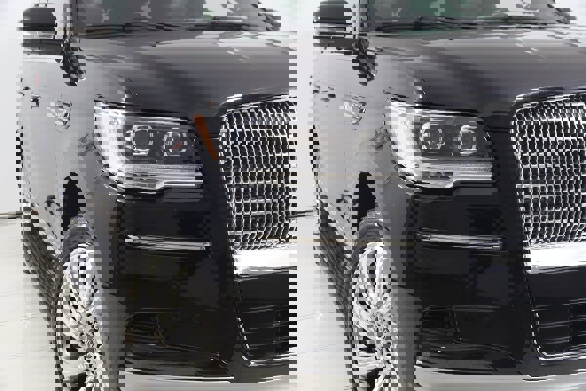 Used 2024 Lincoln Navigator Reserve AWD/4WD image 20