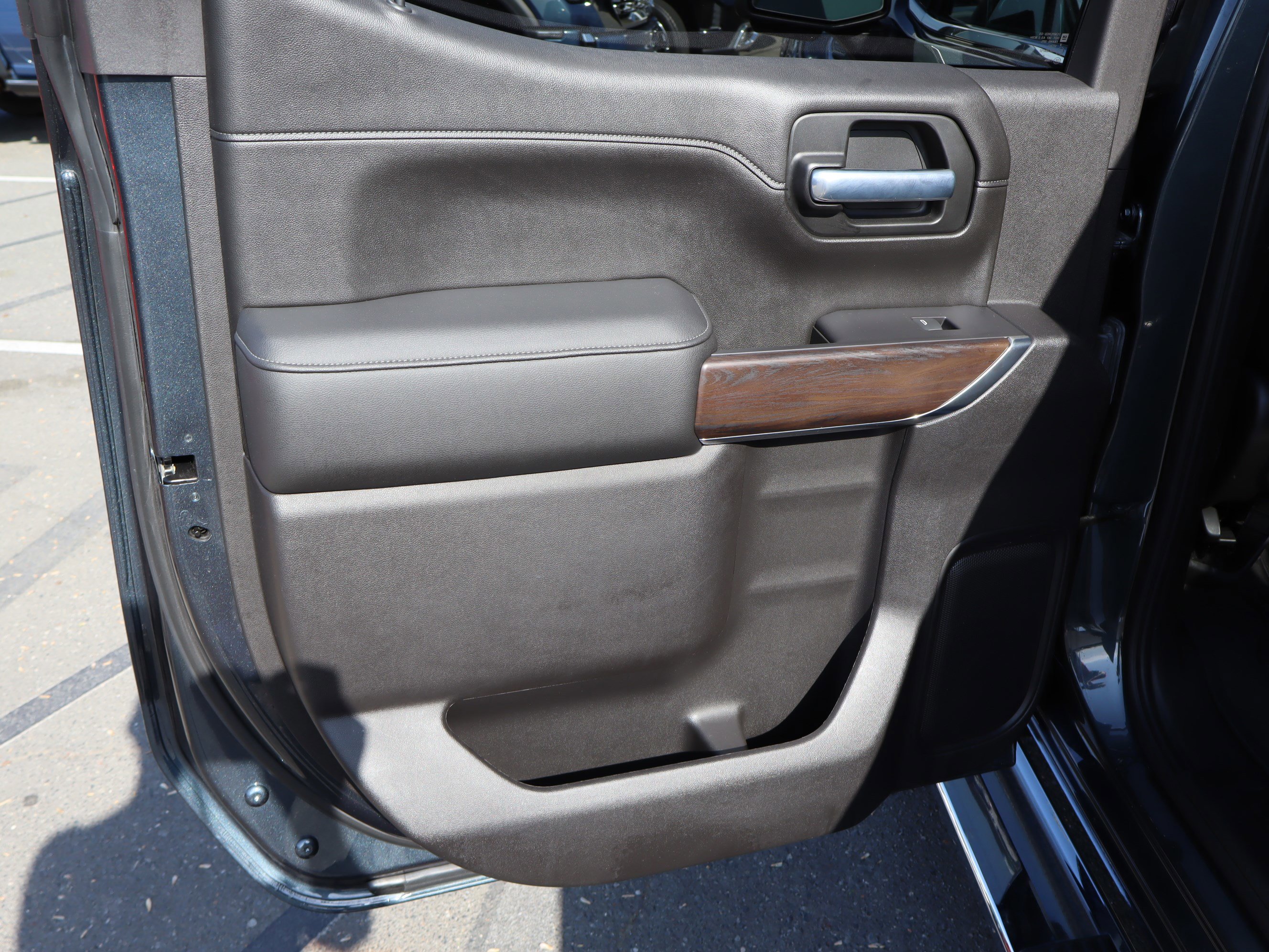 Used 2021 GMC Sierra 1500 SLT w/ SLT Premium Plus Package image 33