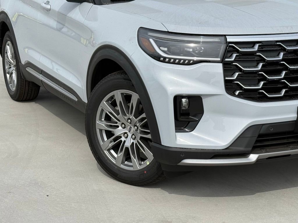 New 2026 Ford Explorer Platinum image 4