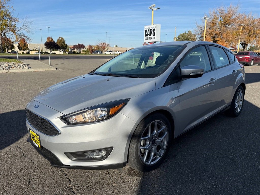 Used 2015 Ford Focus SE w/ Equipment Group 201A image 4