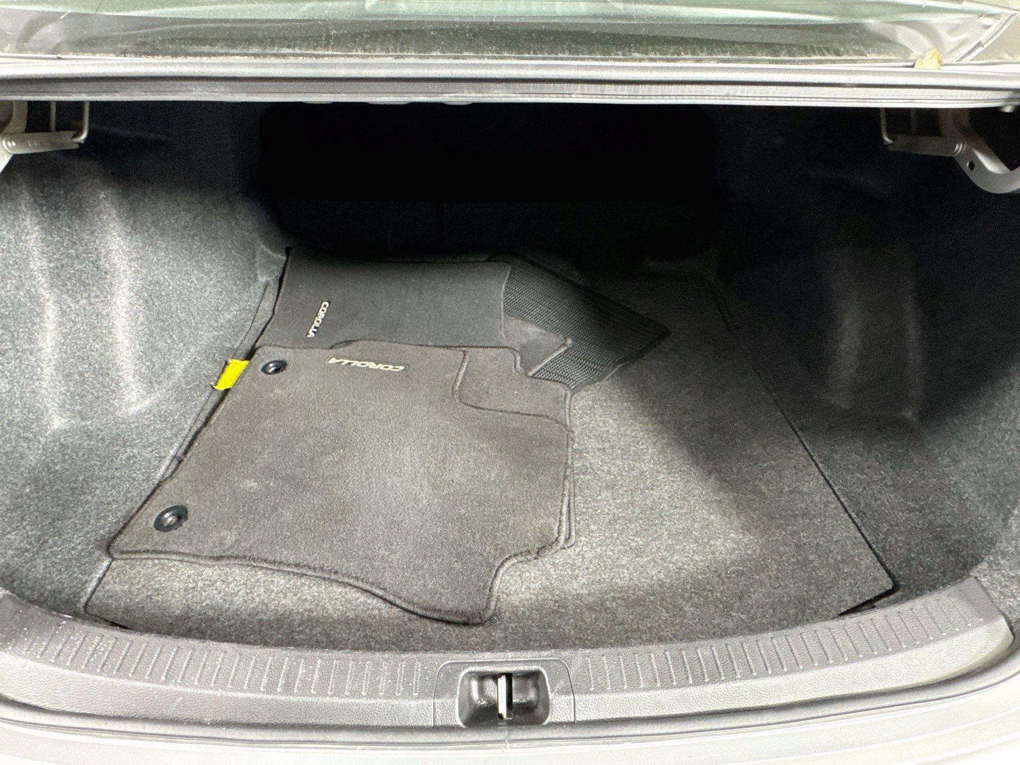 Certified 2025 Toyota Corolla LE FWD image 19