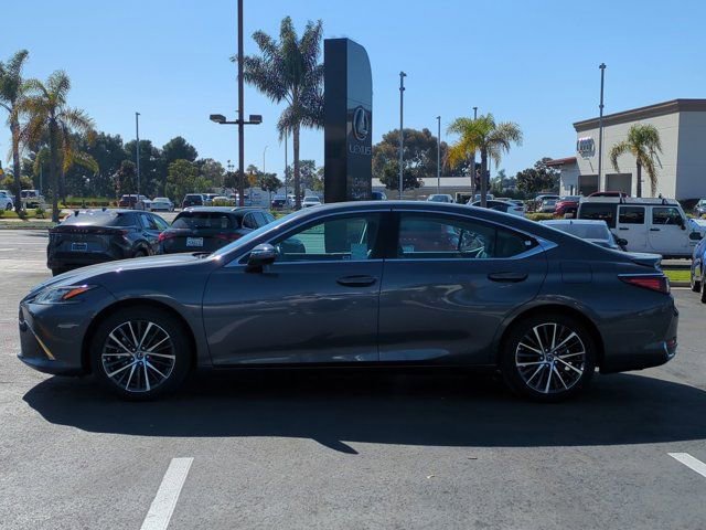 Used 2025 Lexus ES 300h w/ Premium Package image 9