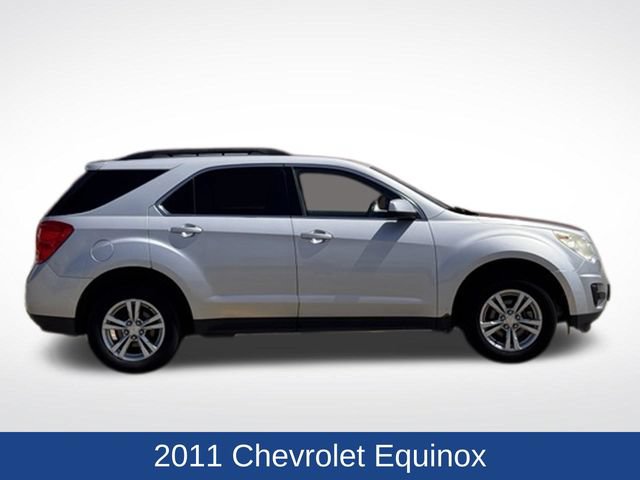 Used 2011 Chevrolet Equinox LT w/ Cargo Management Package FWD image 2