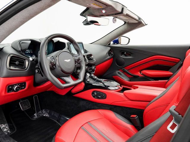 Used 2022 Aston Martin V8 Vantage Roadster image 5