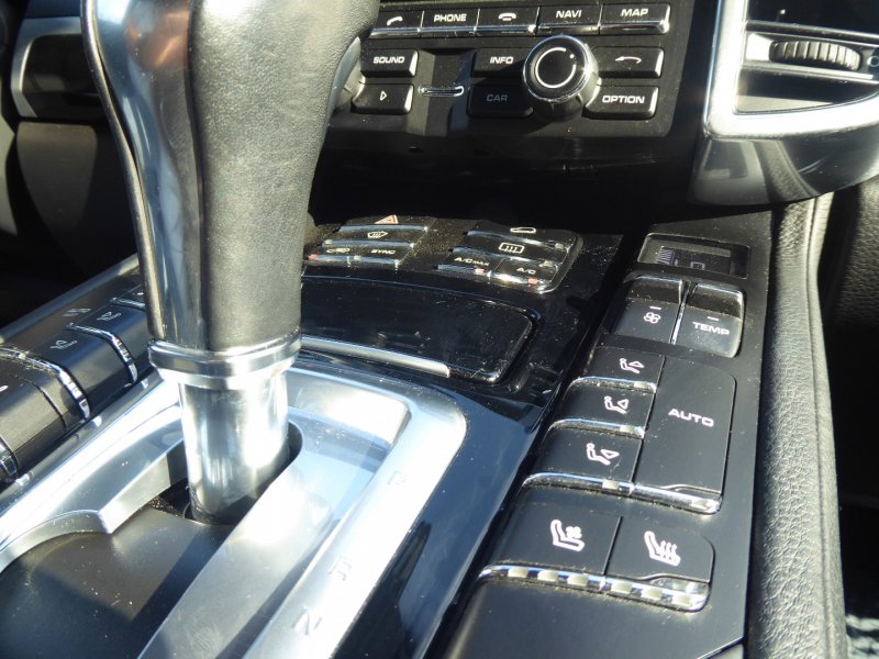 Used 2014 Porsche Cayenne GTS image 18