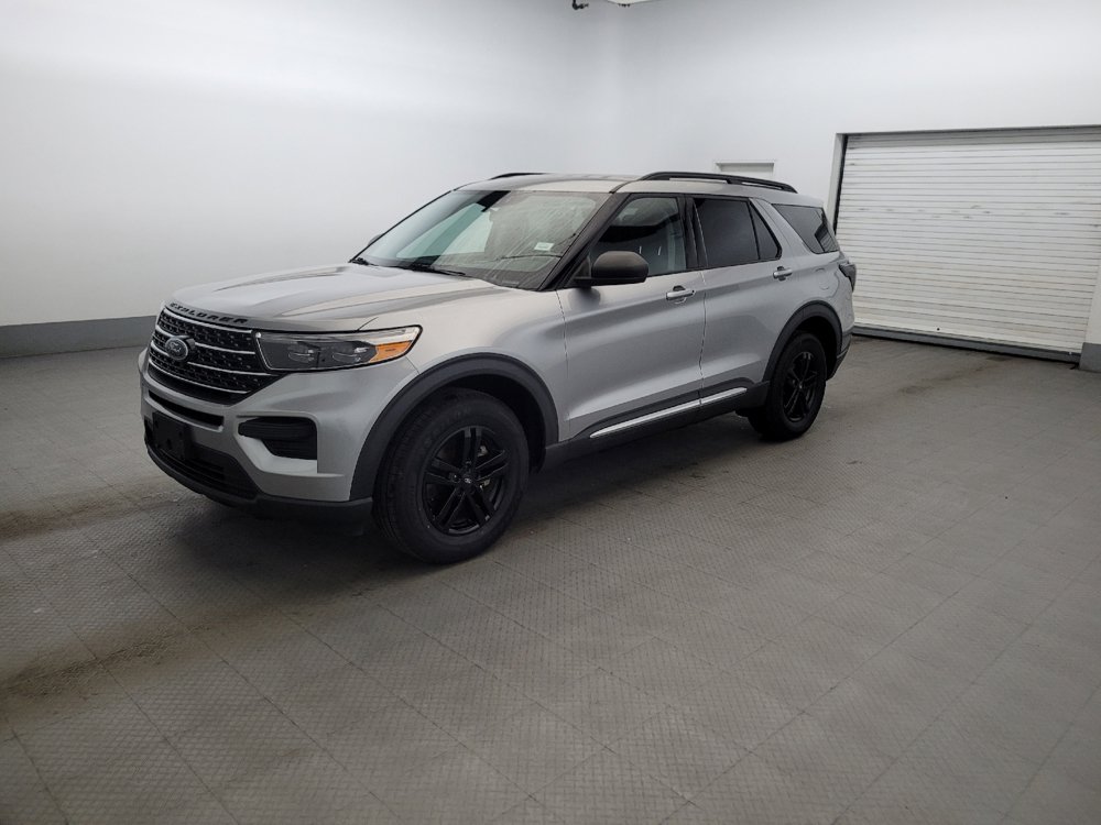 Used 2020 Ford Explorer XLT w/ Comfort Package AWD/4WD image 2