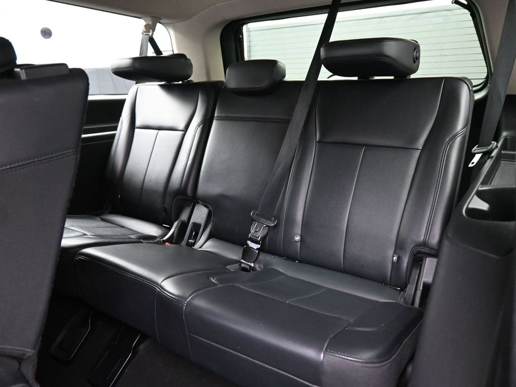 Used 2024 Ford Expedition Max XLT image 20