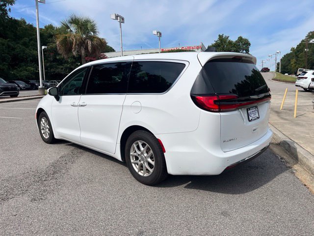 Used 2023 Chrysler Pacifica Touring-L FWD image 39