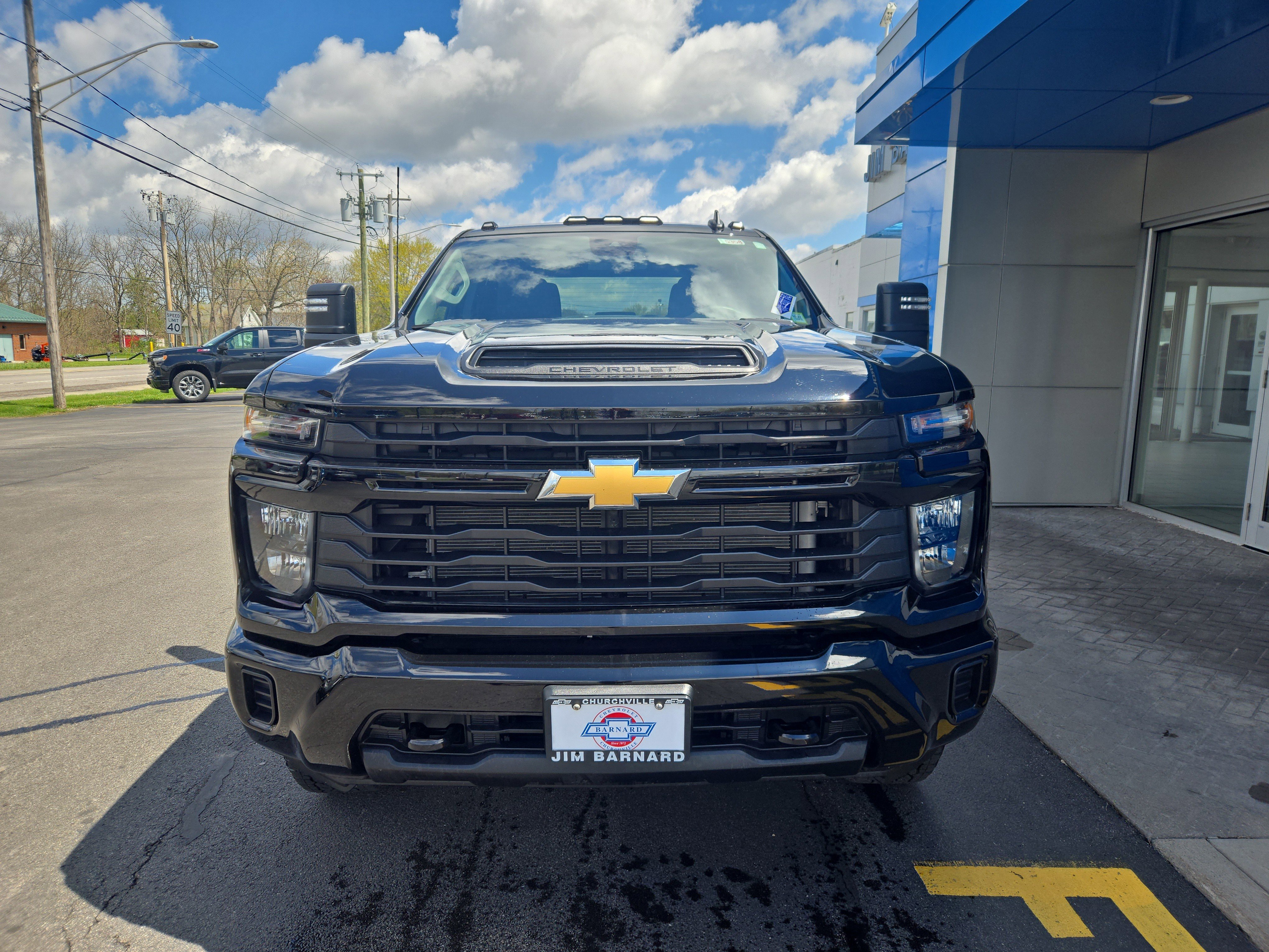 Certified 2024 Chevrolet Silverado 2500 Custom w/ Custom Value Package AWD/4WD image 4