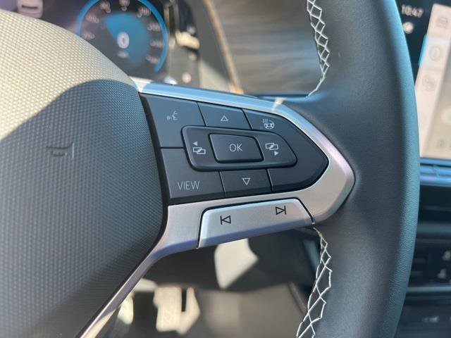 Used 2025 Volkswagen Atlas SE w/ Panoramic Sunroof Package image 32