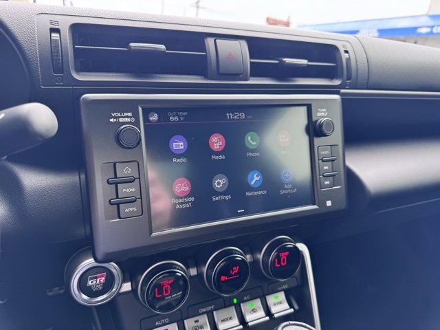 Used 2024 Toyota GR86 Premium image 20