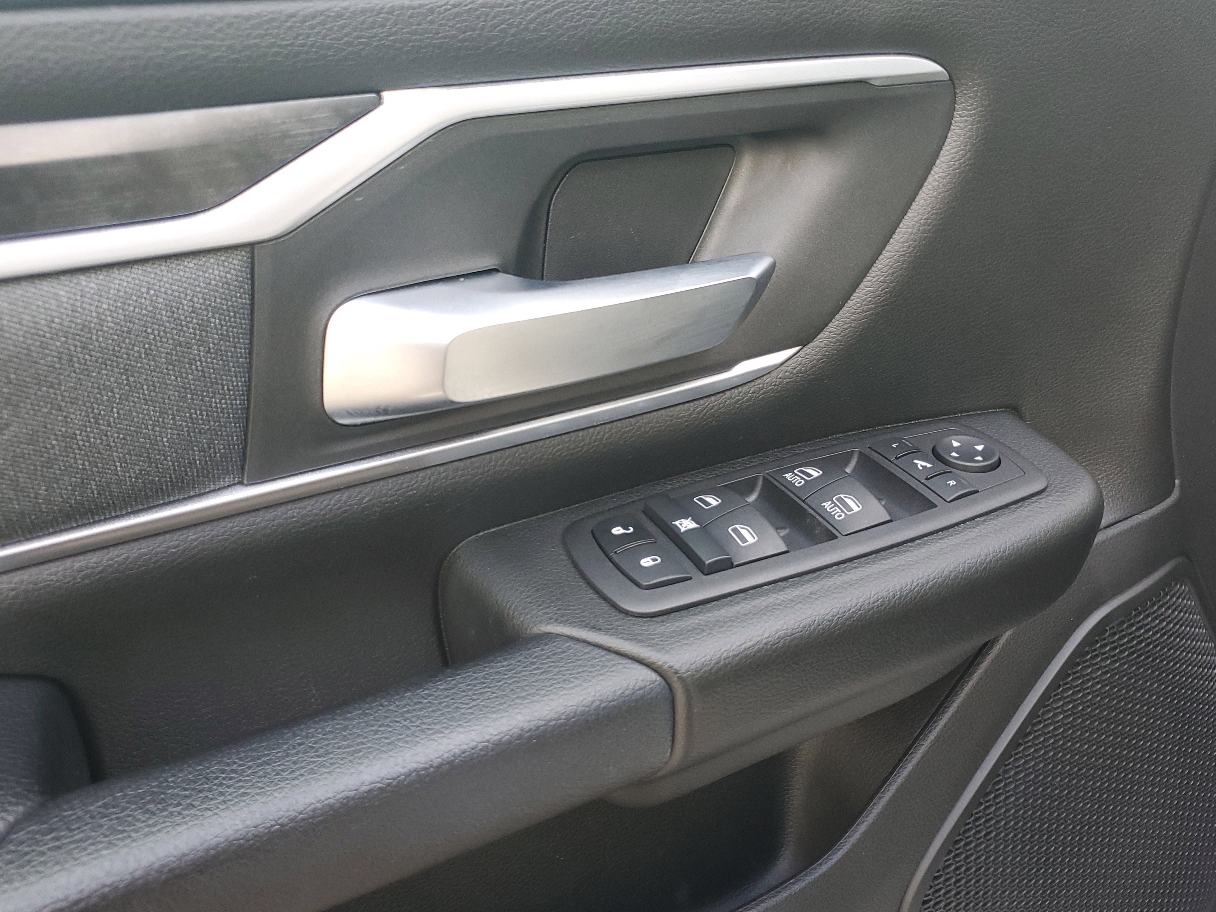 Used 2023 RAM 1500 Big Horn image 9