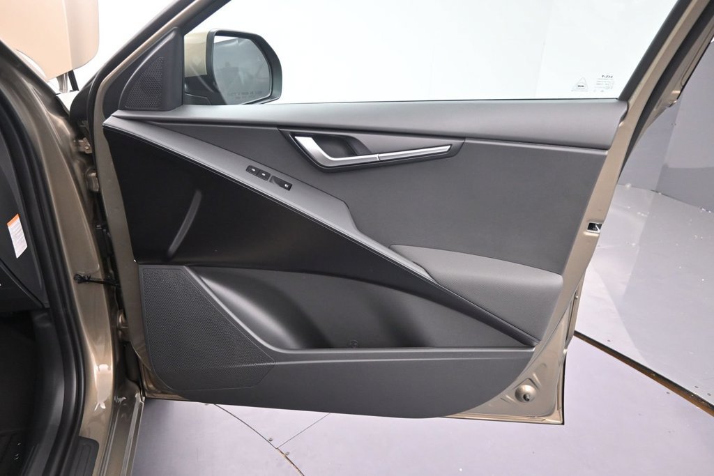 New 2027 Kia Niro LX FWD image 23