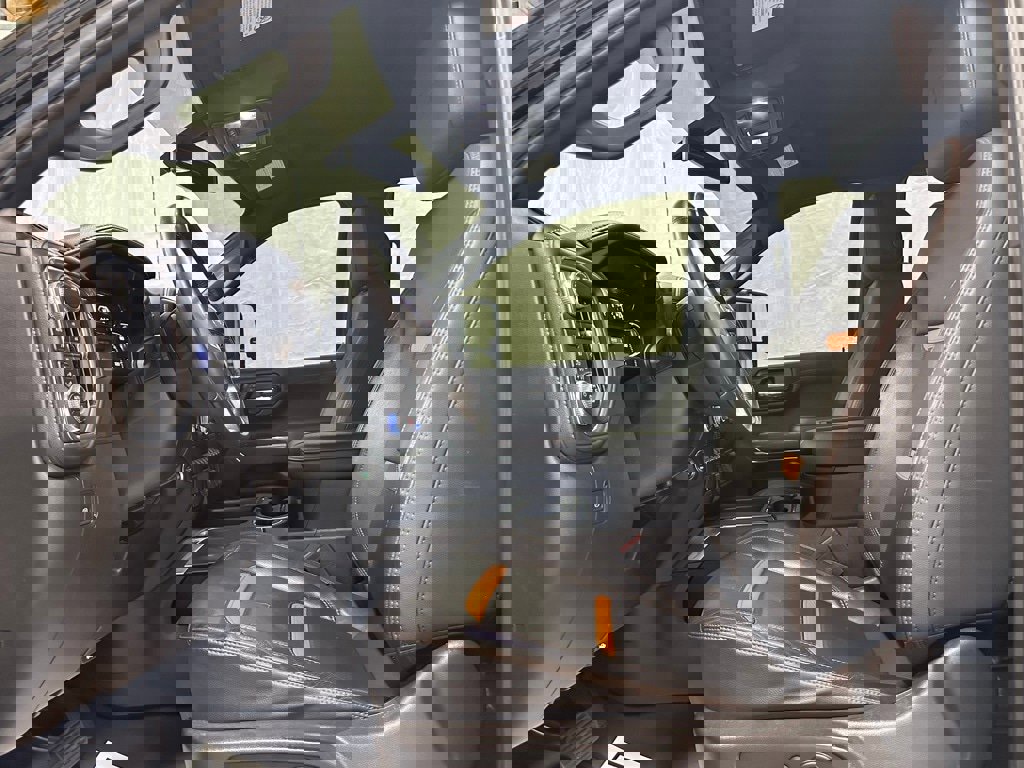 Used 2022 GMC Sierra 2500 AT4 image 15