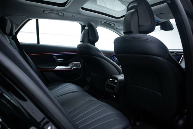 Used 2025 Mercedes-Benz E 450 4MATIC All-Terrain Wagon image 21