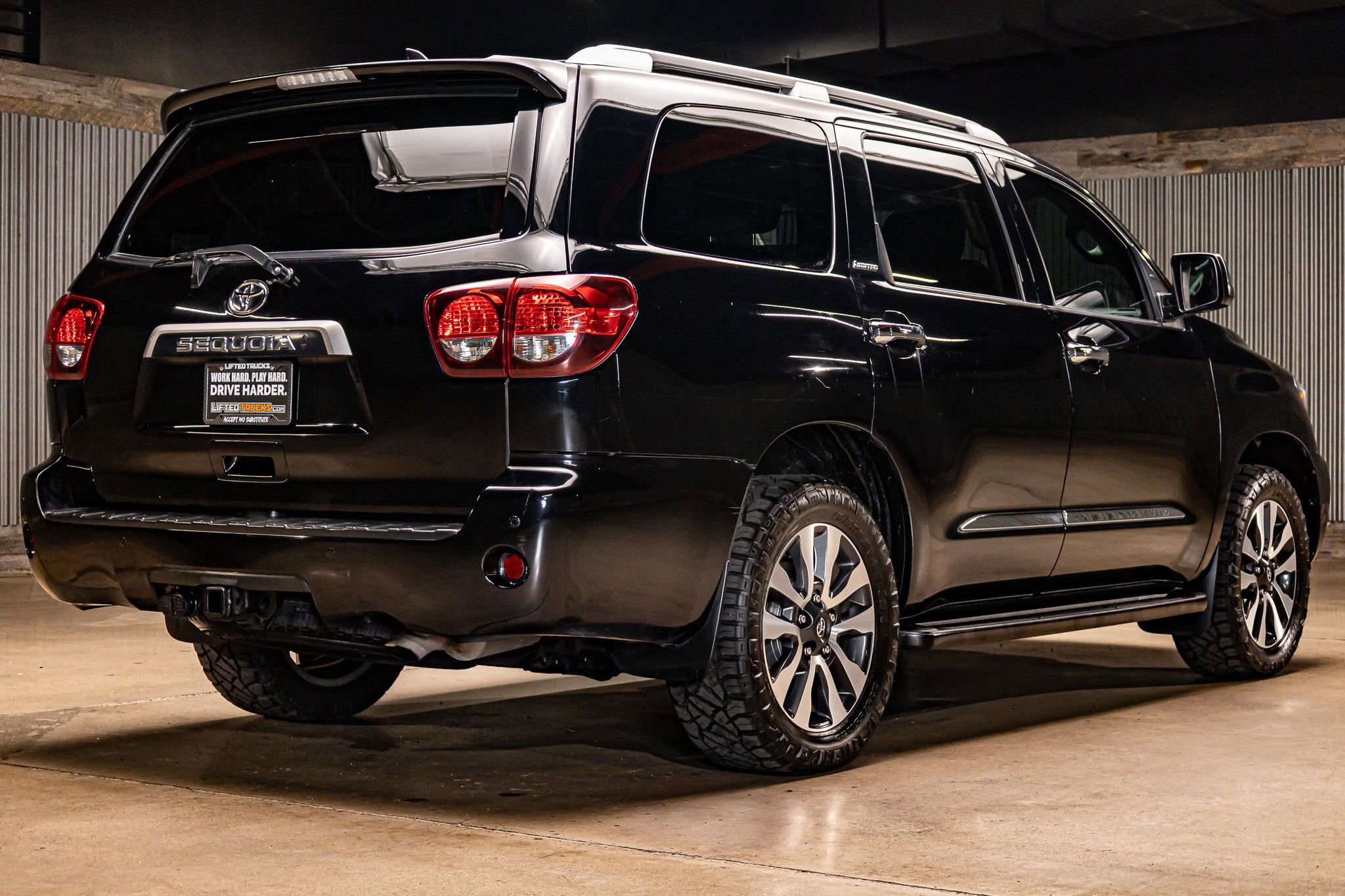 Used 2022 Toyota Sequoia Limited image 9