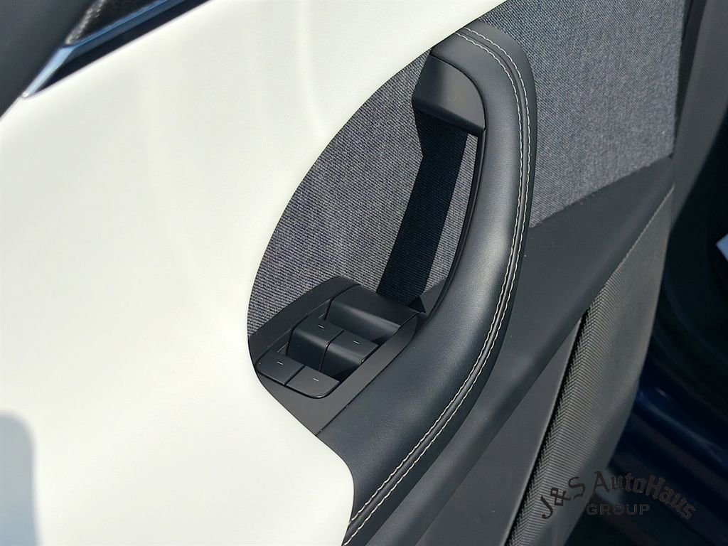 Used 2022 Tesla Model X Plaid image 23