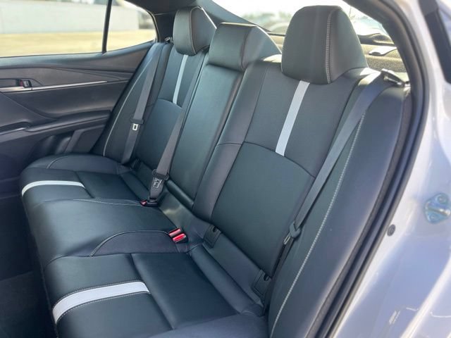 Used 2026 Toyota Camry Hybrid w/ Multimedia Upgrade Package FWD image 16
