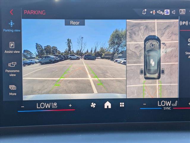 Used 2025 BMW M235i xDrive w/ Premium Package image 12