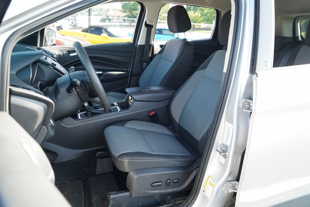 Used 2017 Ford Escape SE FWD image 7