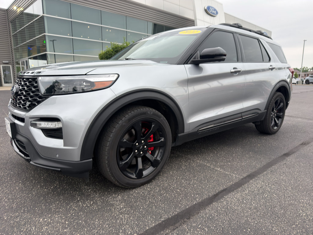 Used 2022 Ford Explorer ST w/ Equipment Group 401A AWD/4WD image 2