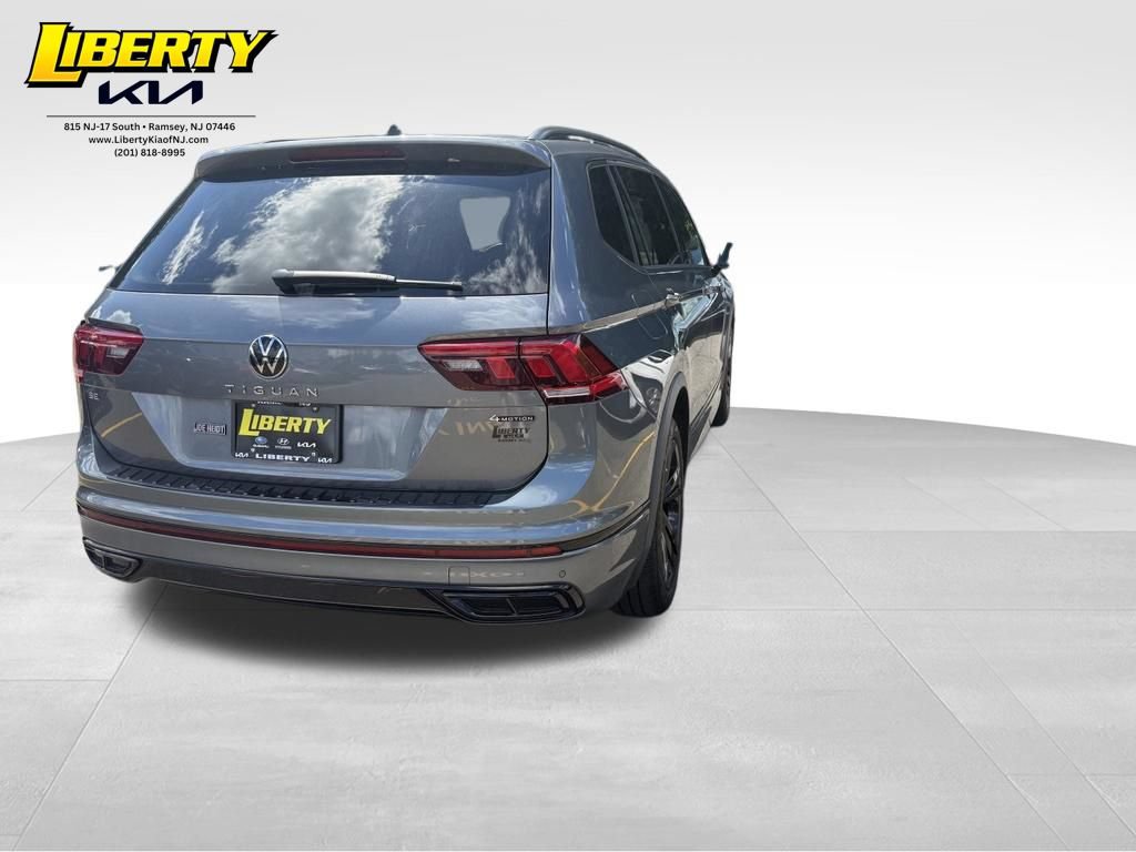 Used 2024 Volkswagen Tiguan SE R-Line AWD/4WD image 7