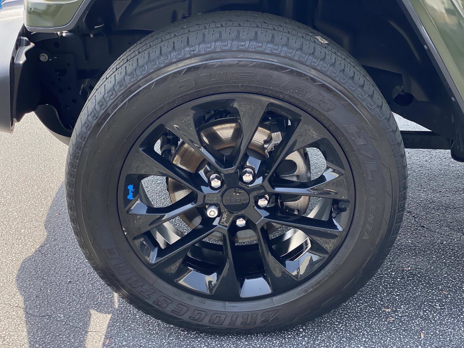 Used 2023 Jeep Wrangler Sahara w/ Cold Weather Group AWD/4WD image 12