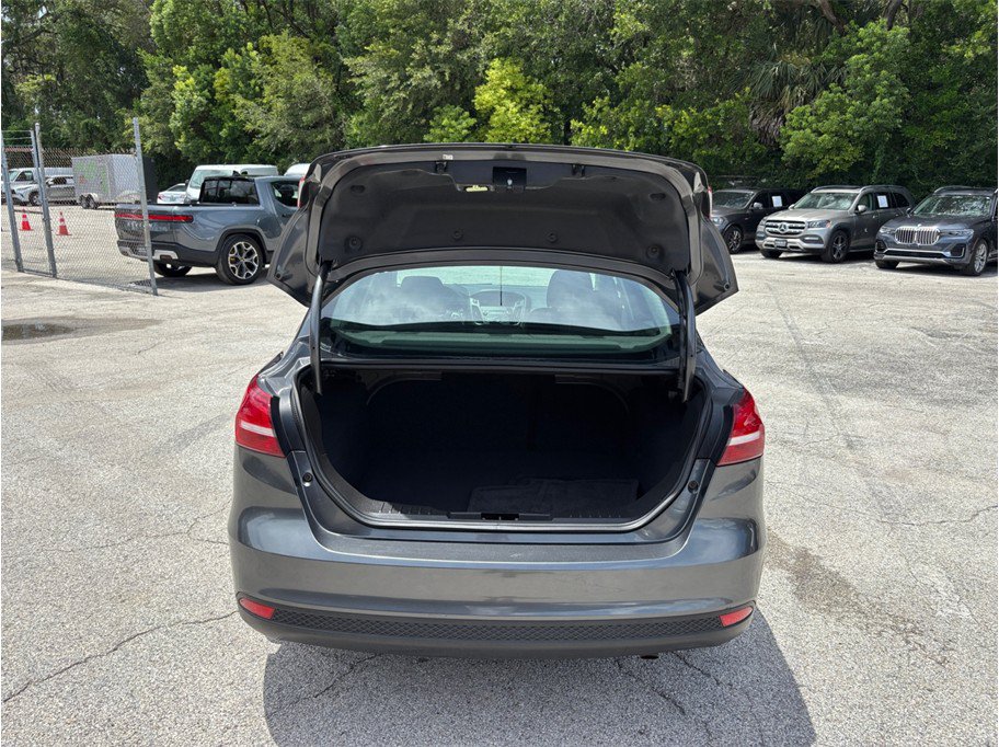 Used 2018 Ford Focus SE FWD image 33