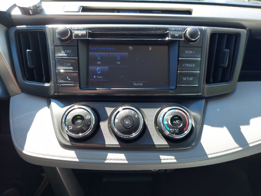 Used 2015 Toyota RAV4 LE AWD/4WD image 13