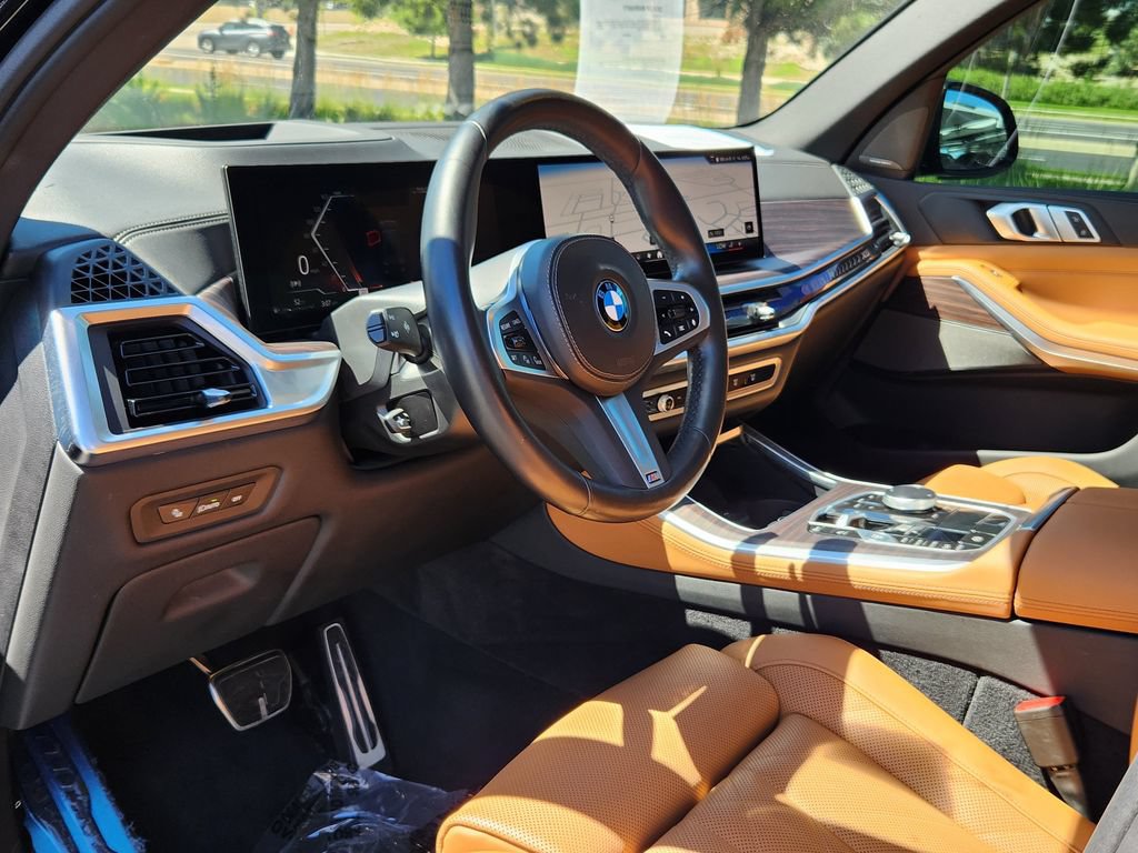 Used 2024 BMW X5 xDrive40i w/ M Sport Package AWD/4WD image 7