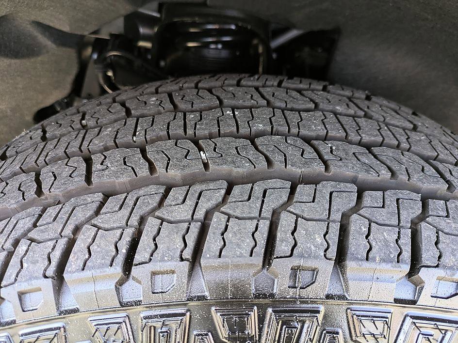 Used 2025 Chevrolet Colorado Z71 image 11