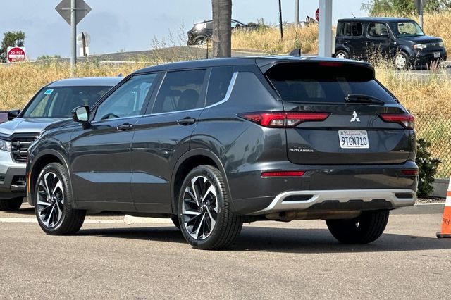 Used 2024 Mitsubishi Outlander SE image 8