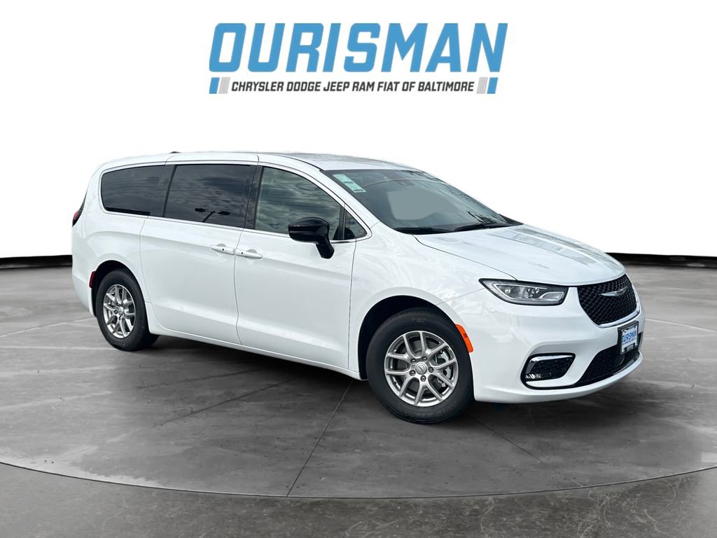 New 2026 Chrysler Pacifica Select image 1