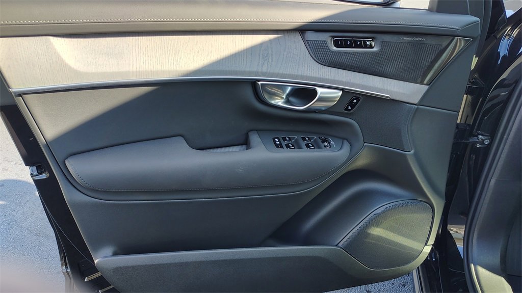 New 2026 Volvo XC90 B6 Ultra image 8