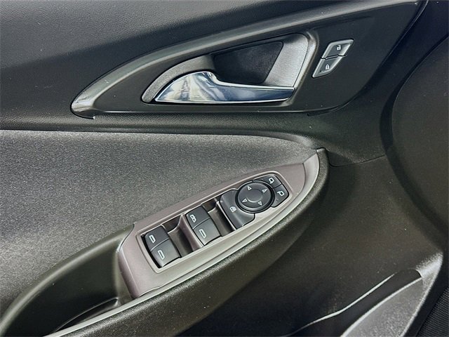 Used 2022 Chevrolet Malibu LT image 19