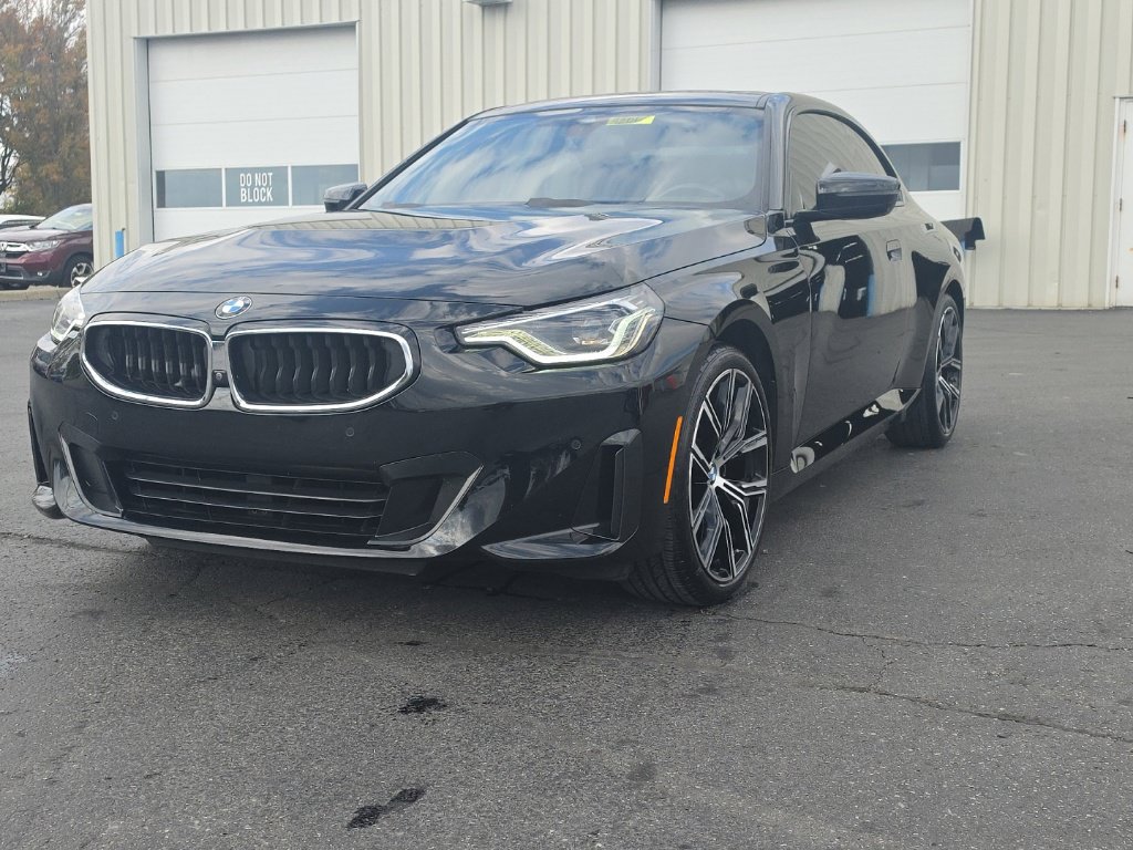 Used 2023 BMW 230i xDrive Coupe w/ Premium Package AWD/4WD image 3