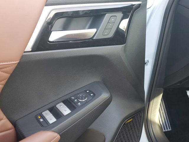 New 2026 Mitsubishi Outlander SEL image 19