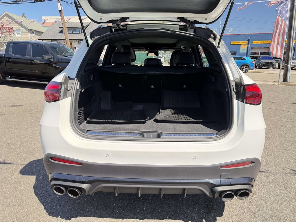 Used 2025 Mercedes-Benz GLC 43 AMG 4MATIC image 18