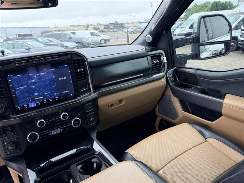Used 2023 Ford F350 Lariat w/ Lariat Ultimate Package AWD/4WD image 26
