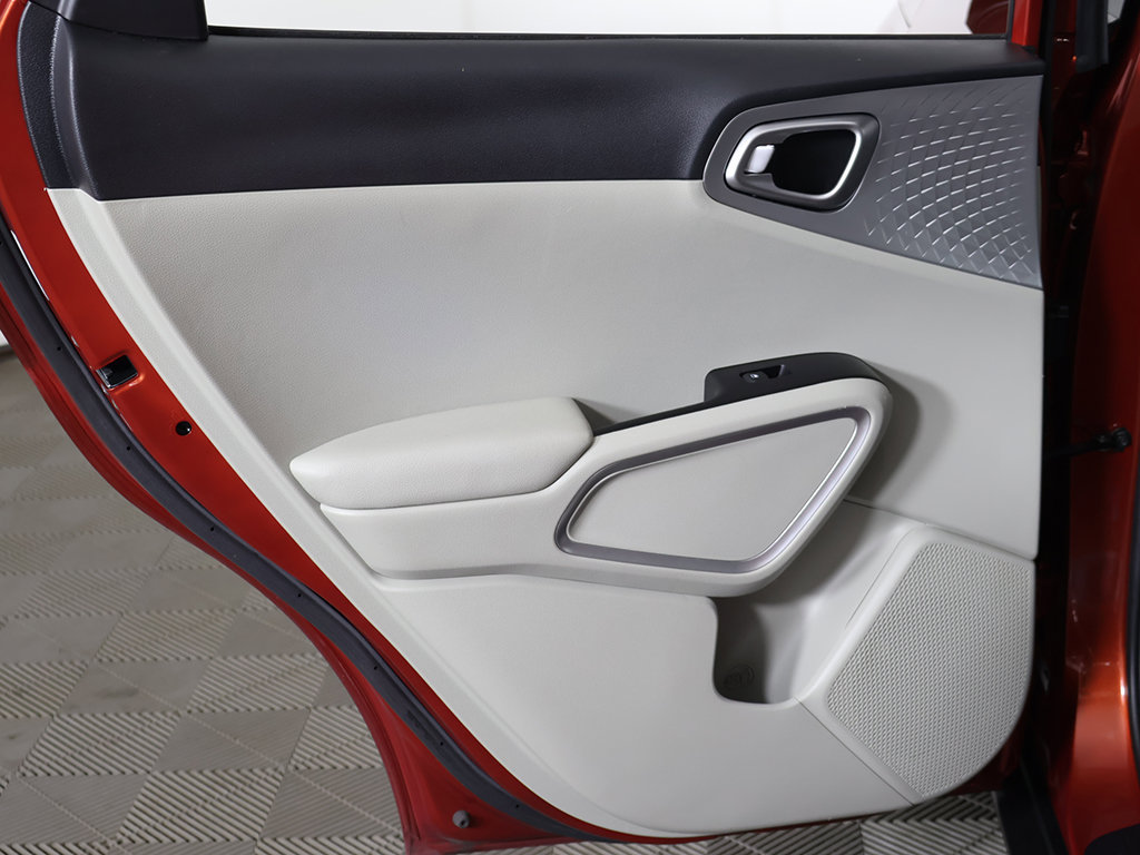 Used 2021 Kia Soul LX FWD image 21