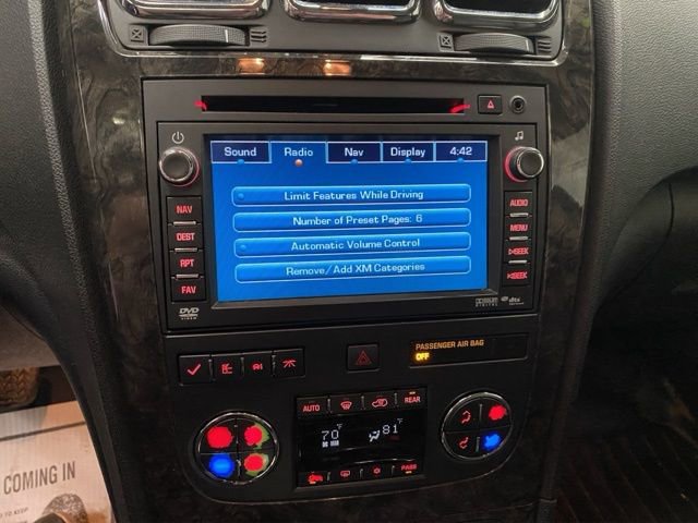 Used 2011 GMC Acadia Denali image 10