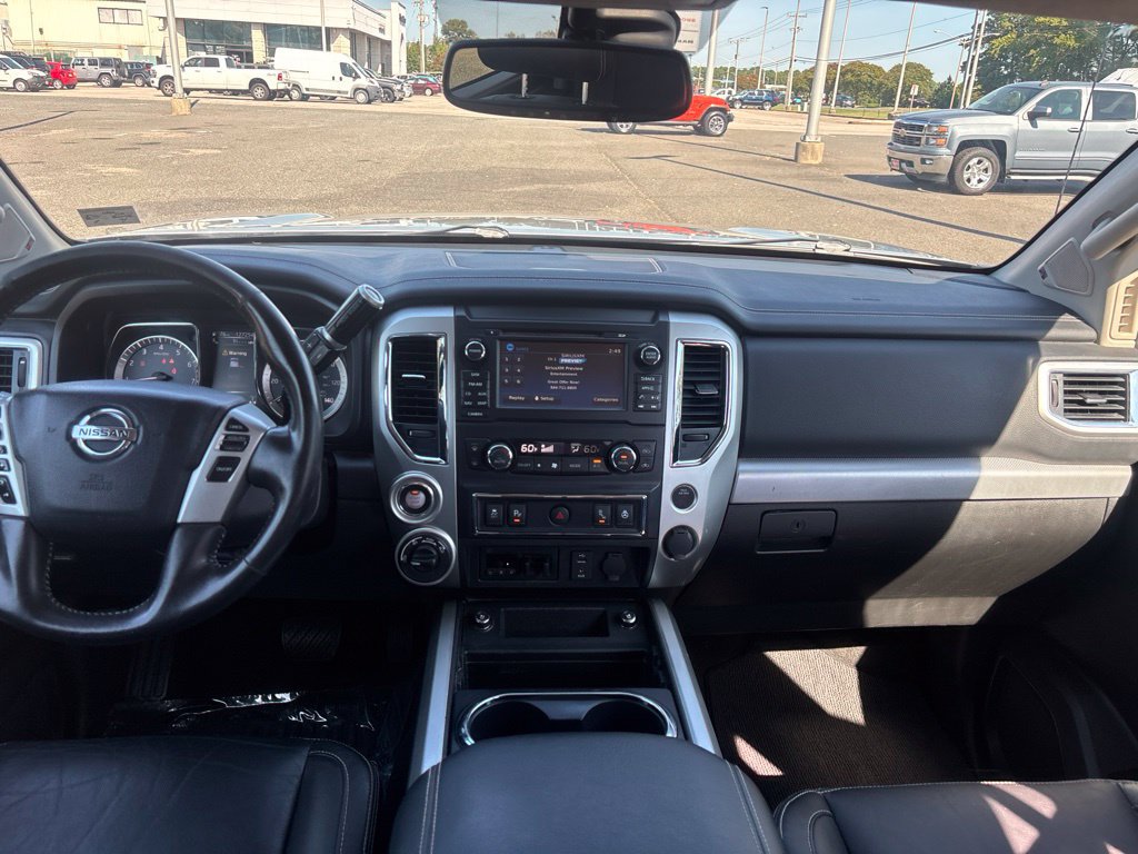 Used 2018 Nissan Titan PRO-4X w/ Pro-4x Convenience Package AWD/4WD image 25