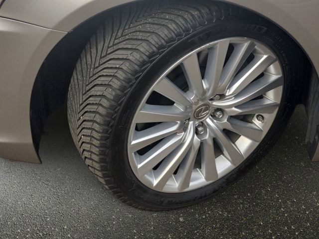 Used 2017 Lexus LS 460 AWD w/ Comfort Package image 34