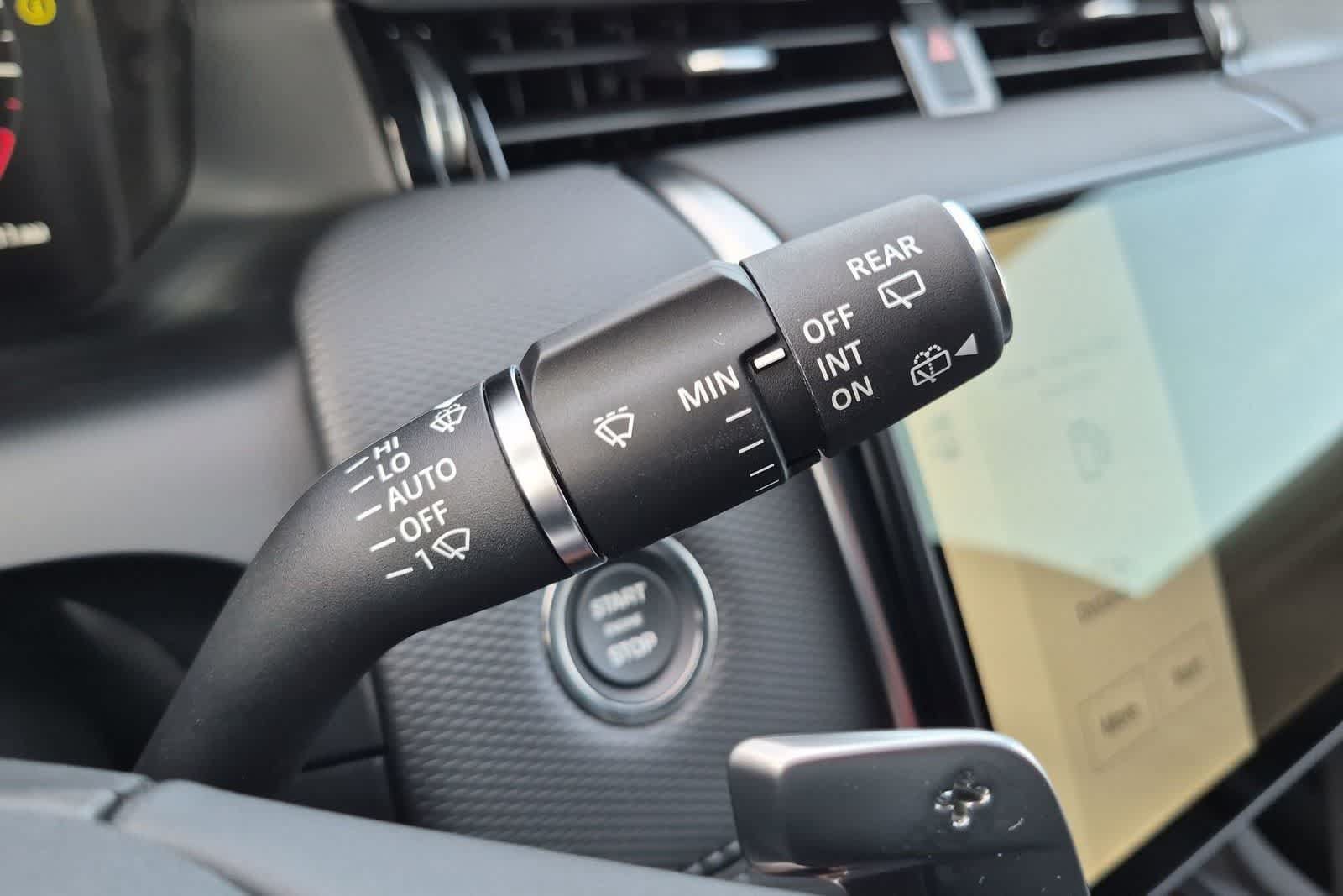 New 2026 Land Rover Discovery Sport Landmark AWD/4WD image 23