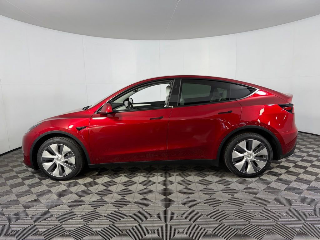 Used 2024 Tesla Model Y Long Range image 10