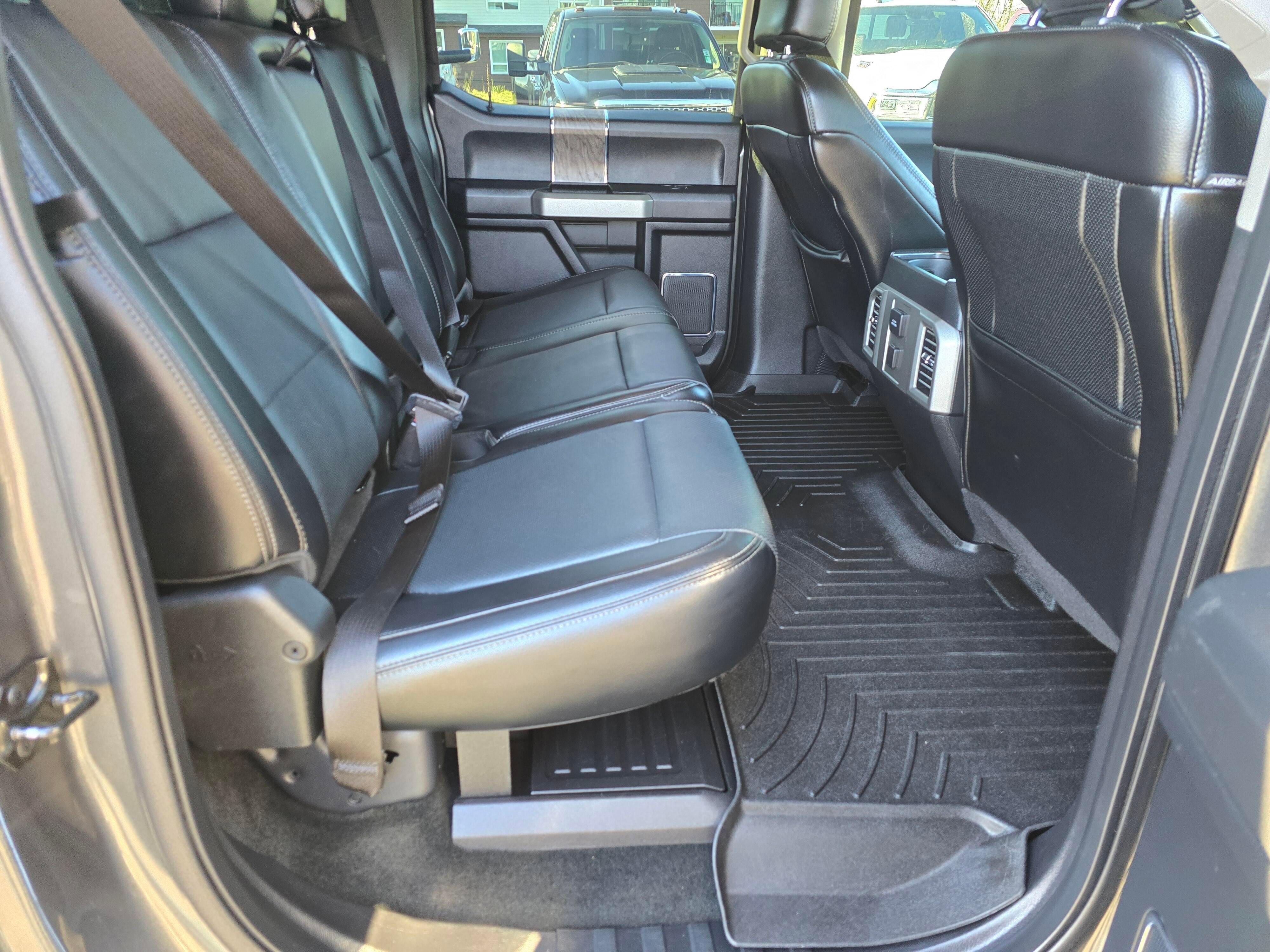 Used 2017 Ford F250 Lariat w/ Lariat Value Package AWD/4WD image 32