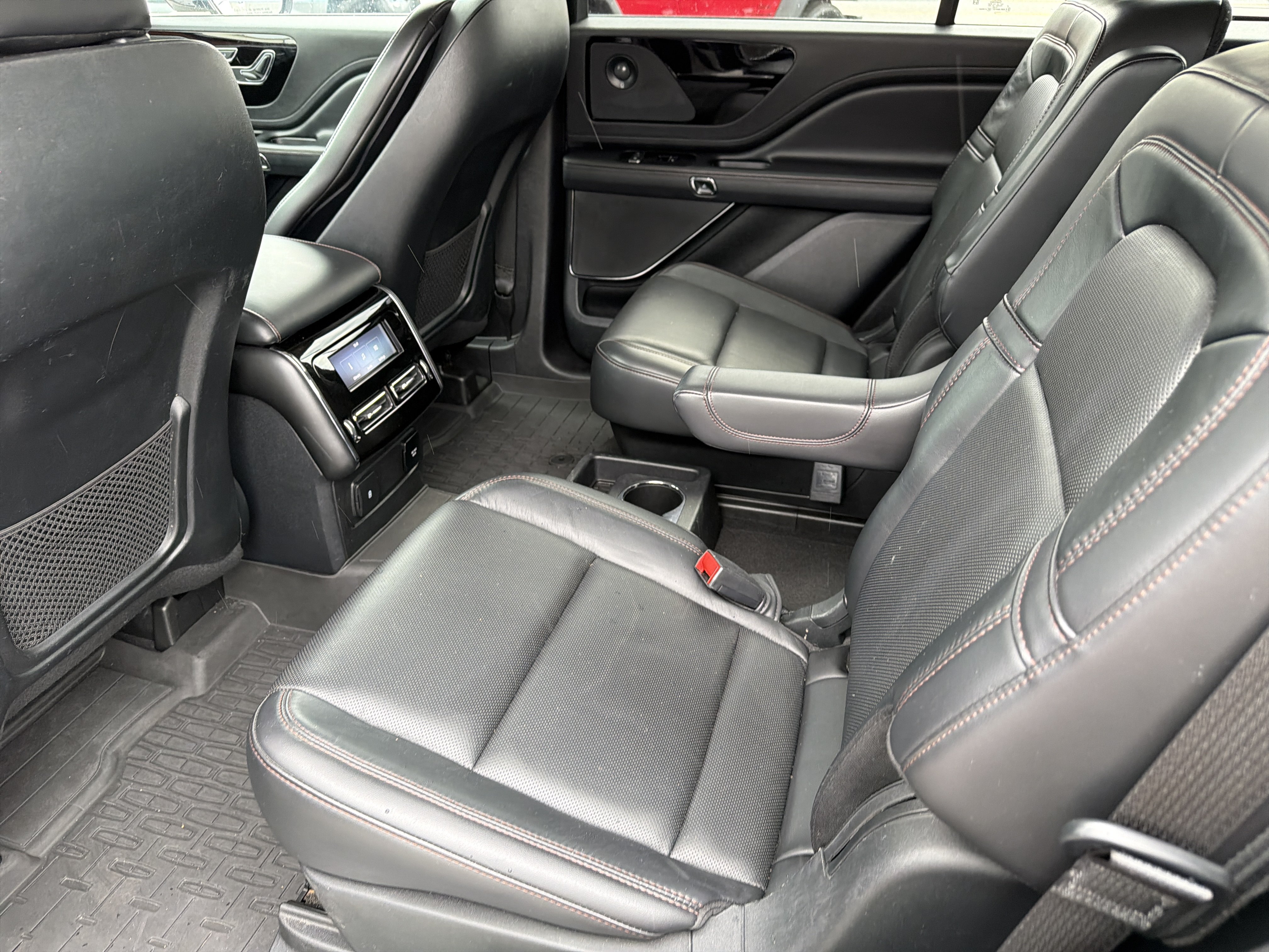 Used 2021 Lincoln Aviator Grand Touring AWD/4WD image 15