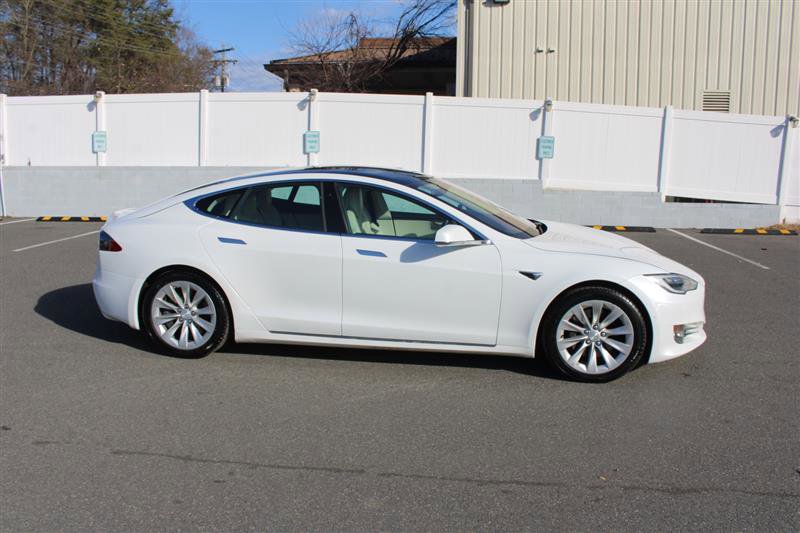 Used 2018 Tesla Model S 75D image 9