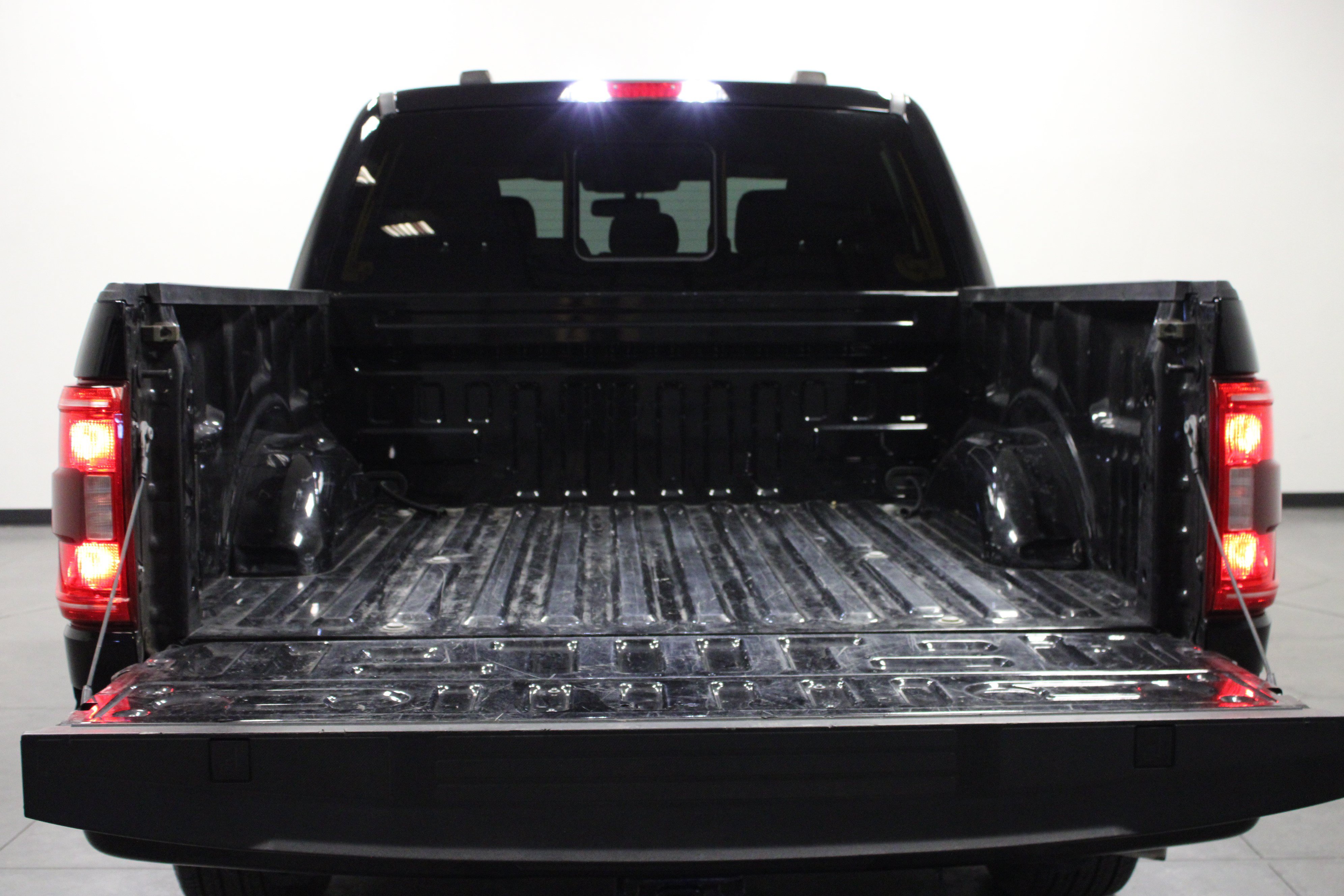 Used 2023 Ford F150 XLT w/ Equipment Group 302A High RWD image 14